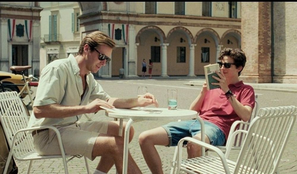 《Call Me by Your Name》,2017。"We rip out so much of ourselves, to be cured of things faster than we should, that we go bankrupt by the age of thirty, and have less to offer each time. We start with someone new. But to feel nothing so as not to feel anything - what a waste! "