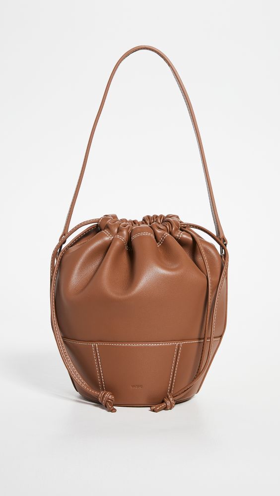 Vasic Gem Bucket Bag  網購價HK$2,873.2 | 日本官網售價 ¥39,600（未連稅）。