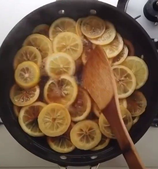 檸檬特飲：把檸檬、糖和水一起煮沸，搭配碳酸水，能在夏天解熱解渴！