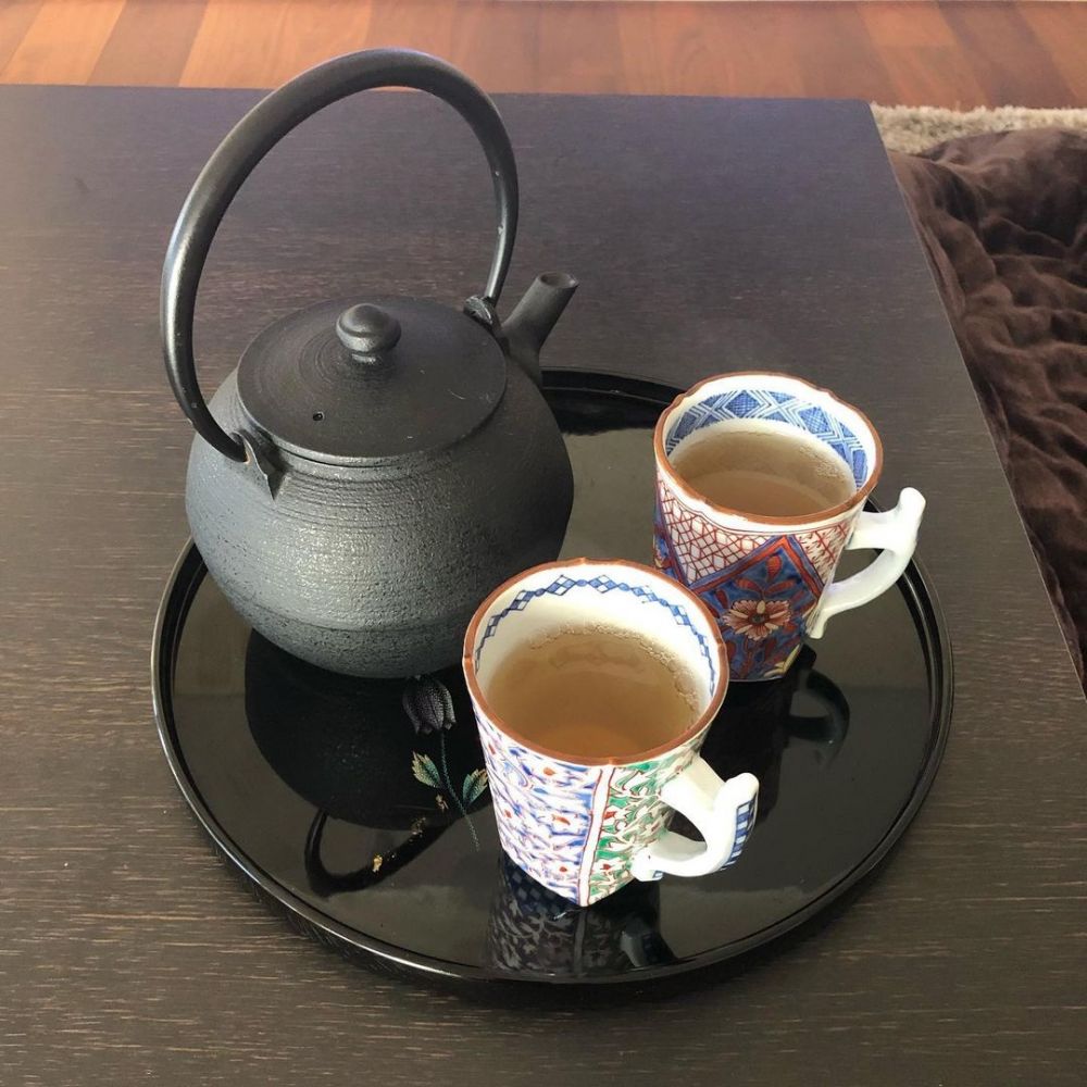 綠茶：綠茶不但能幫助降低人體血液脂肪含量，更有助抗養化及對消化系統有幫助。