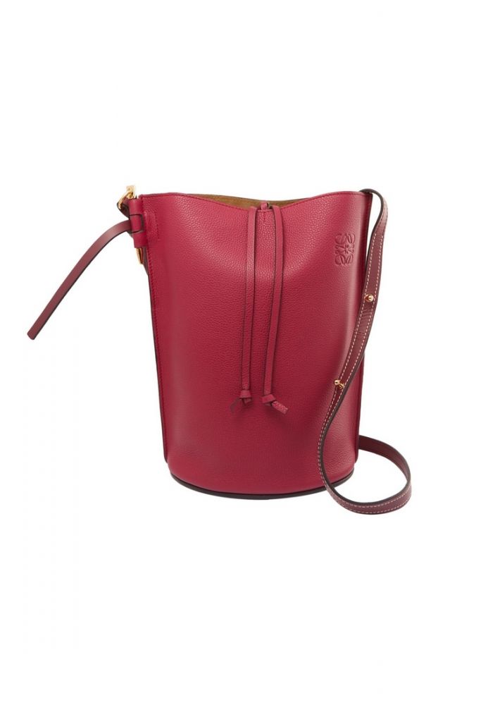 Loewe Gate Bucket Bag in Burgundy  原價：HK$ 14,040.0   | 現售：HK$ 11,230.00（8折）
