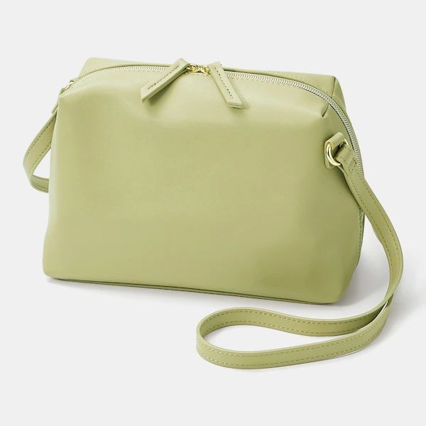 Light & soft leather touch shoulder bag│日元¥1,990 (不含稅)