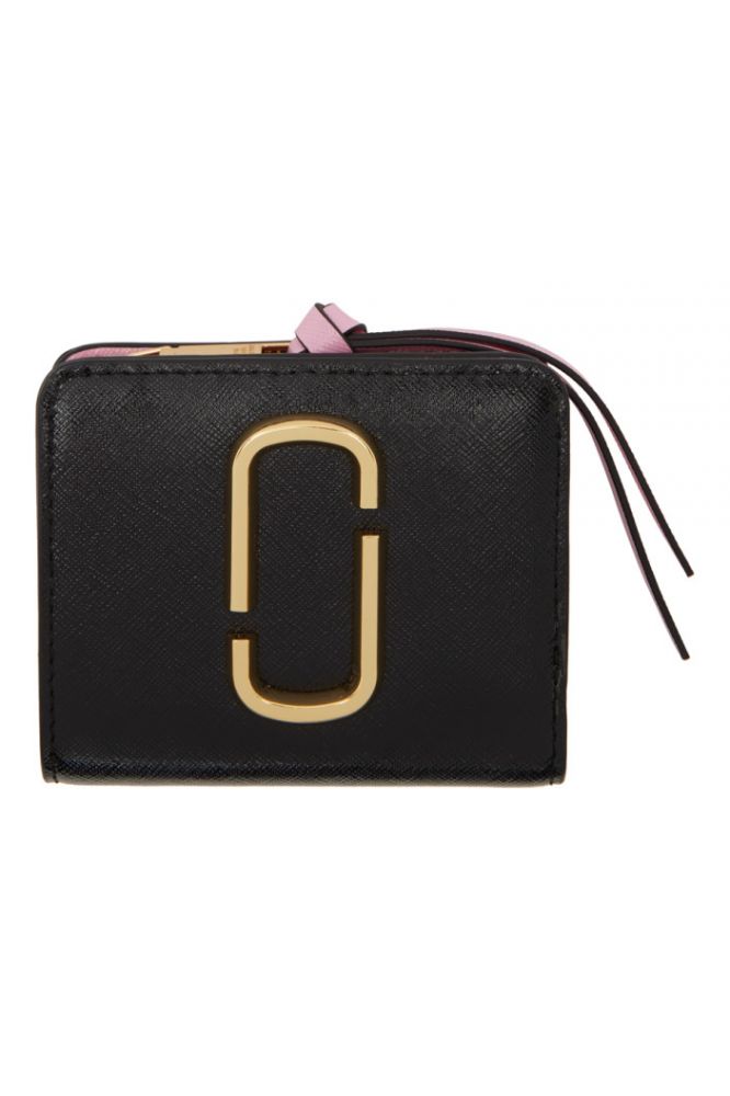 MARC JACOBS Black & Gold Mini Snapshot Compact Wallet 原價 HK$ 1160 | 53% OFF 優惠價 HK$ 546