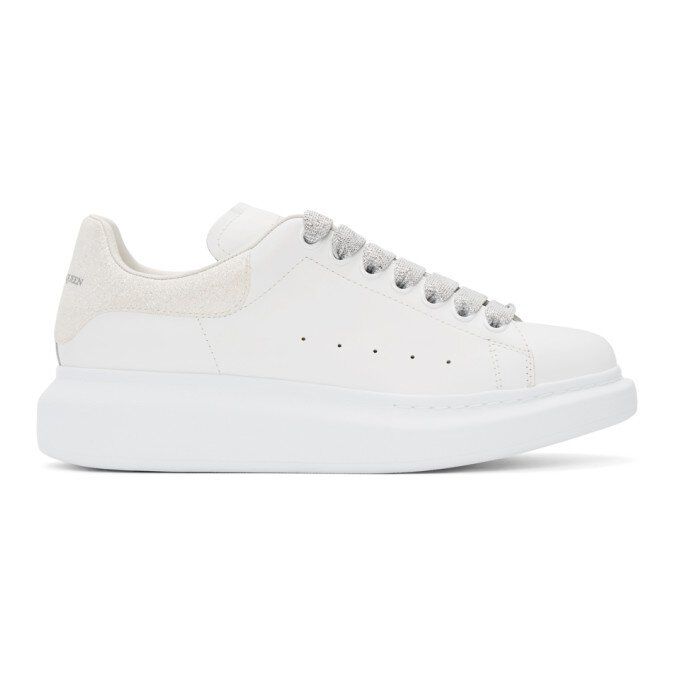 ALEXANDER MCQUEEN SSENSE Exclusive White & Silver Oversized Sneakers 網購價HK$ 3660 | 香港官網參考價 HK$ 4600