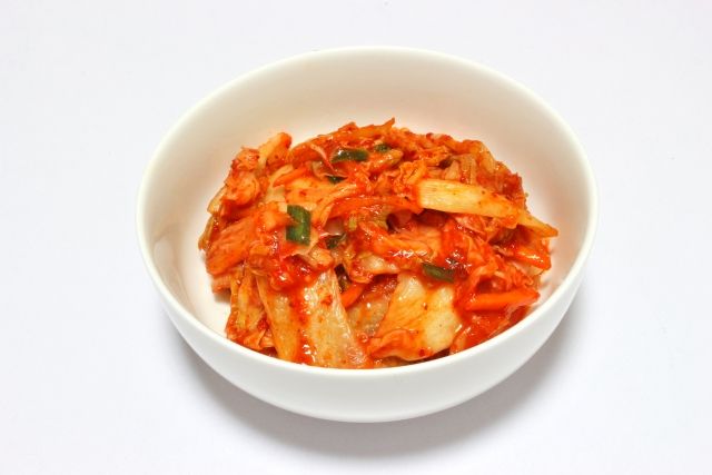 因為泡菜中的辣椒素能提高人體體溫,促進排汗,提升新陳代謝,抑制血糖上升,避免脂肪積聚,從而養成易瘦體質。 因為泡菜中的辣椒素能提高人體體溫,促進排汗,提升新陳代謝,抑制血糖上升,避免脂肪積聚,從而養成易瘦體質。