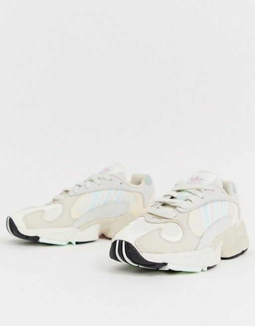 adidas Originals Yung-1 trainers in off white and mint green 原價：HK$804.13/特價：HK$240.74