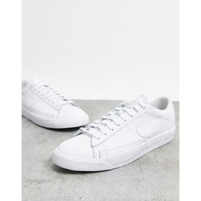 Nike Blazer Low trainers in white 原價：HK$951.85/特價：HK$476.19