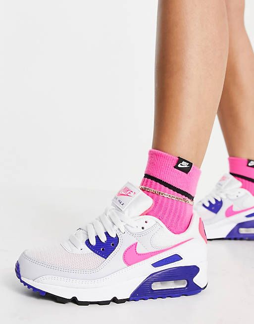 Nike Air Max 90 Trainers in white 原價：HK$1,216.40/特價：HK$777.78