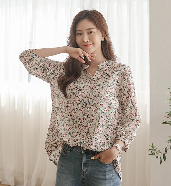 Melt Flower Split Neck 7 Shirt｜25,900 won