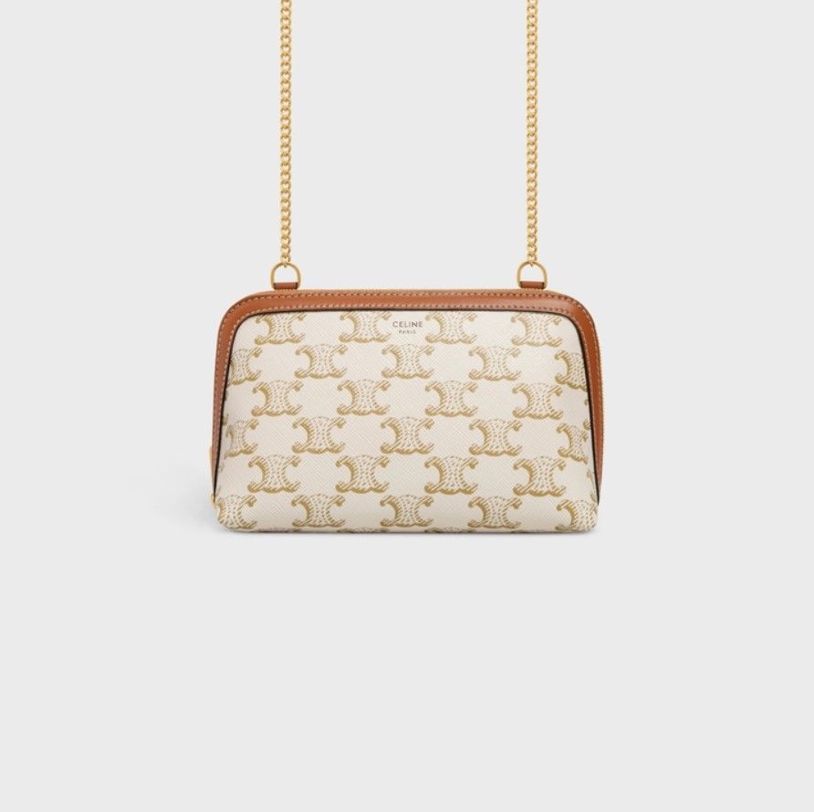 CLUTCH WITH CHAIN IN TRIOMPHE CANVAS AND LAMBSKIN WHITE/TAN｜HK$ 6,300／16 X 11 CM