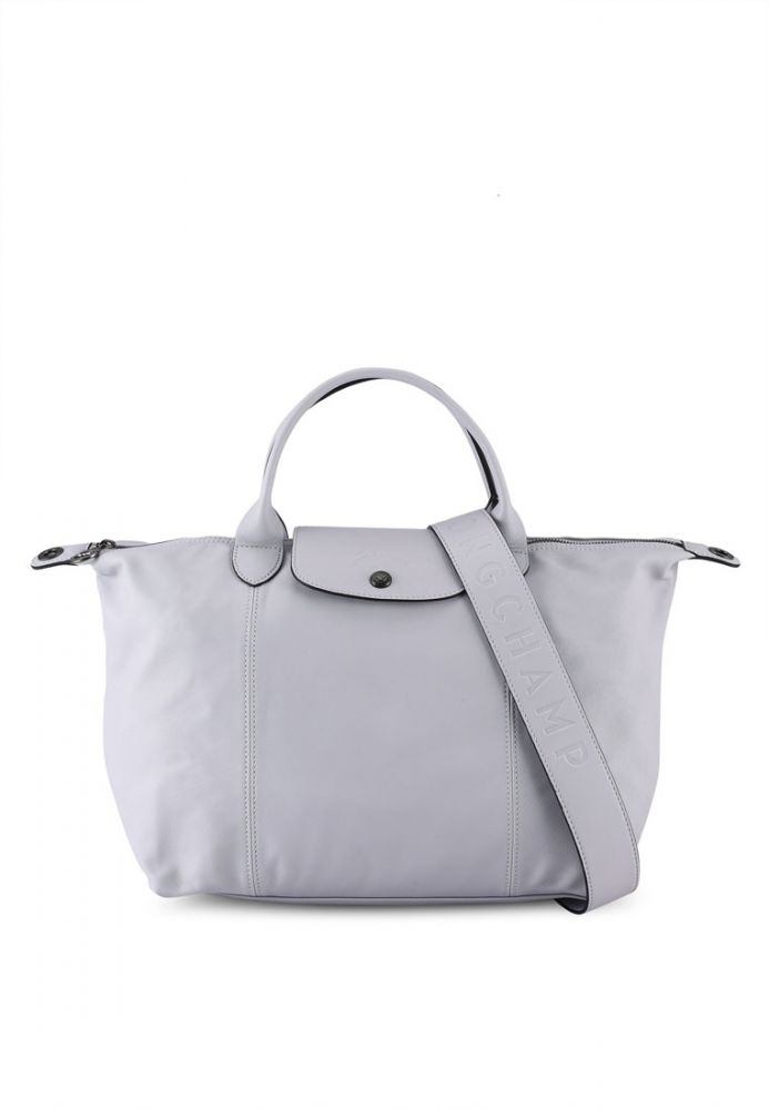 Le Pliage Cuir Top Handle Bag M｜原價HK$ 7,142.90，優惠價HK$ 3,929.90 (可享額外55折︰折後$ 2,161.44)