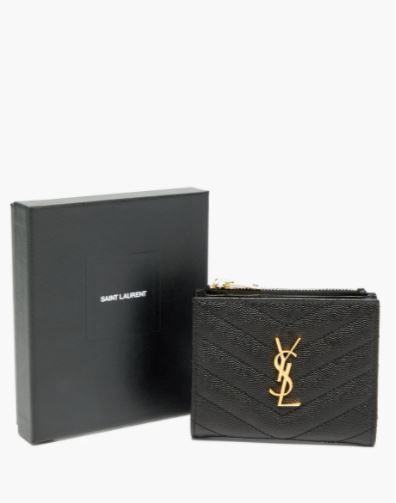 SAINT LAURENT YSL-plaque quilted pebbled-leather bi-fold wallet 原價HK$3,650 | 快閃8折：HK$2,920 | 香港官網售價 HK$3,950