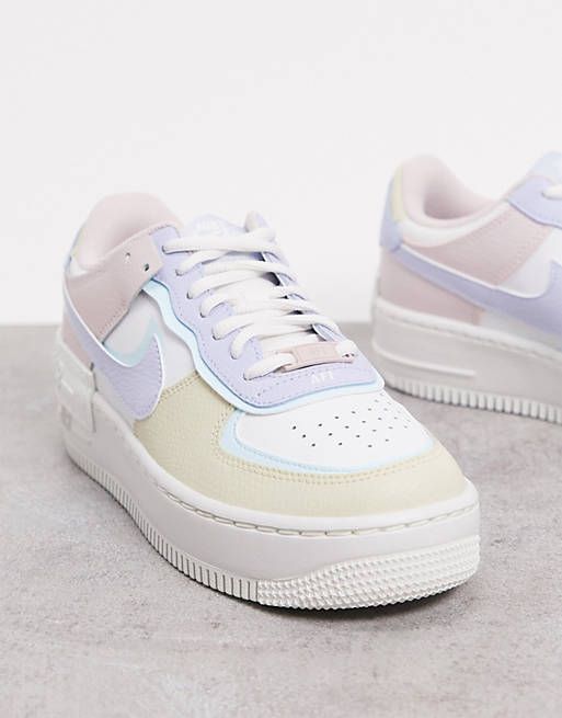 Nike Air Force 1 Shadow sneakers in white/glacier blue 原價：HK$735.45│特價：HK$220.63