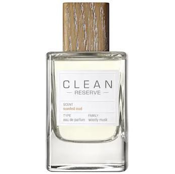 CLEAN香水推薦5 Sueded Oud Eau de Parfum。 就如麂皮沉香般有著溫暖、沉穩和性感的味道，以清新奶油般的方法去萃取的沉香木，有別於傳統沉香木味，男女皆宜。