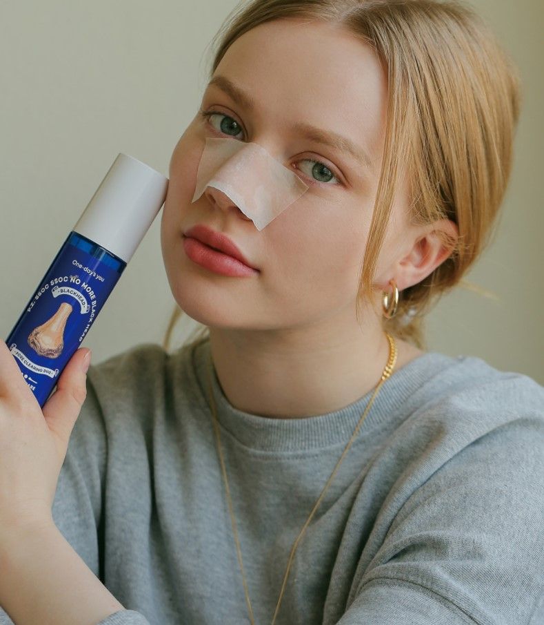 這支黑頭byebye水蘊含金縷梅、積雪草、香蜂草葉和薄荷葉成分，有效無刺激清除皮脂、黑頭，而且亦有效收細毛孔，敏感肌膚女生亦適合。