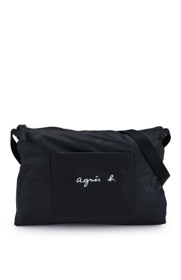 agnès b. Casual Sling Bag HK$ 1,190（買2件額外7折；買3件額外65折）