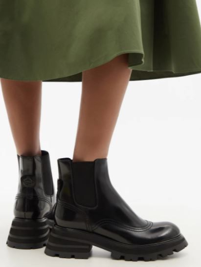 ALEXANDER MCQUEEN Exaggerated-sole leather Chelsea boots 原價 HK$6,040 | 85折後 HK$ 5134 香港官網同款參考價 HK$ 7800【65折】
