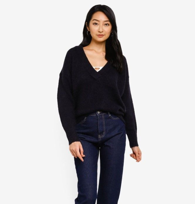 V Neck Pullover Sweater：原價：HK$499｜現售：HK$99.8