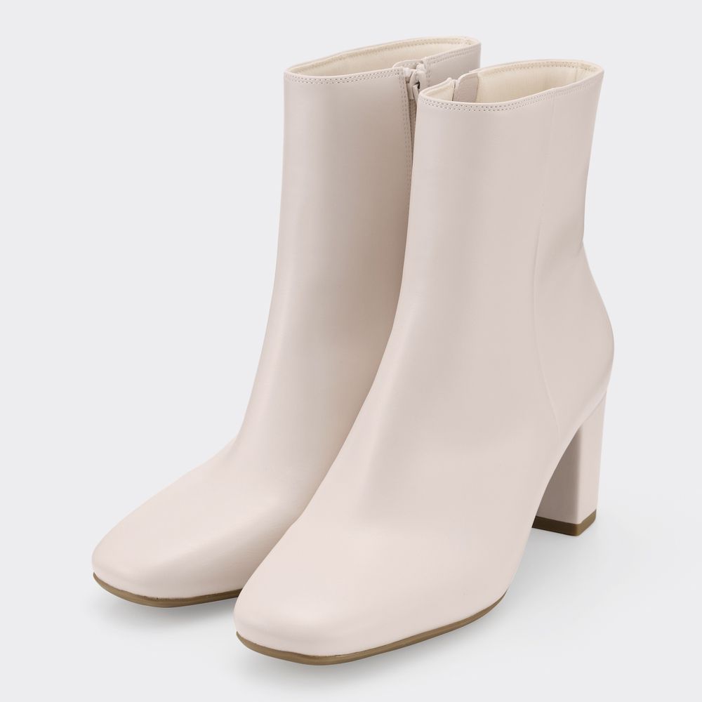 Fine fit square heel boots $249
