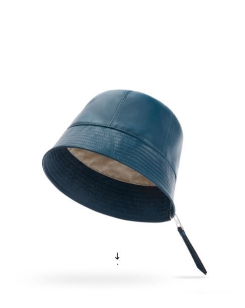 Bucket hat in nappa calfskin原價HK$ 5,350 | 特價HK$ 3,745 