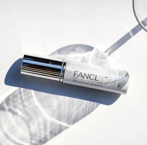 FANCL 於提升或改善皮膚質素的表現獲較高滿意度，獲4分。