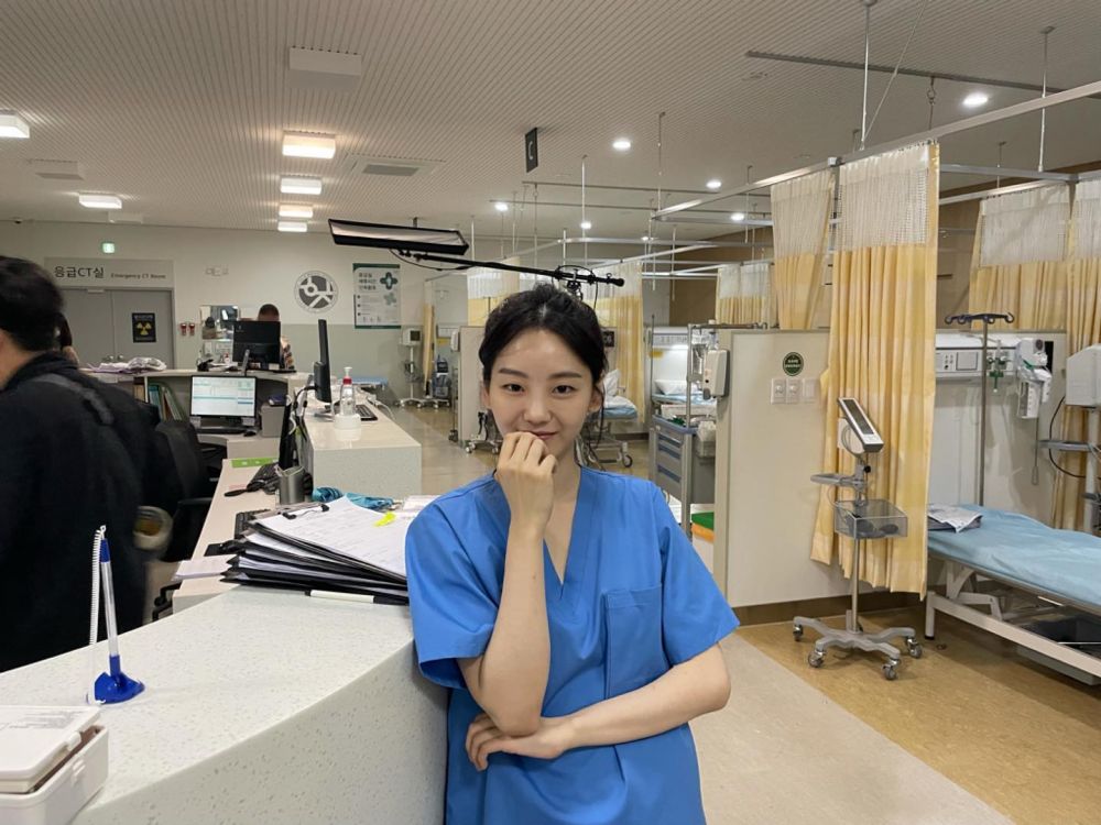 22歲的趙怡賢  曾演出《機智醫生生活》的雙胞胎實習醫生張潤福，亦參演過《學校2021》等。