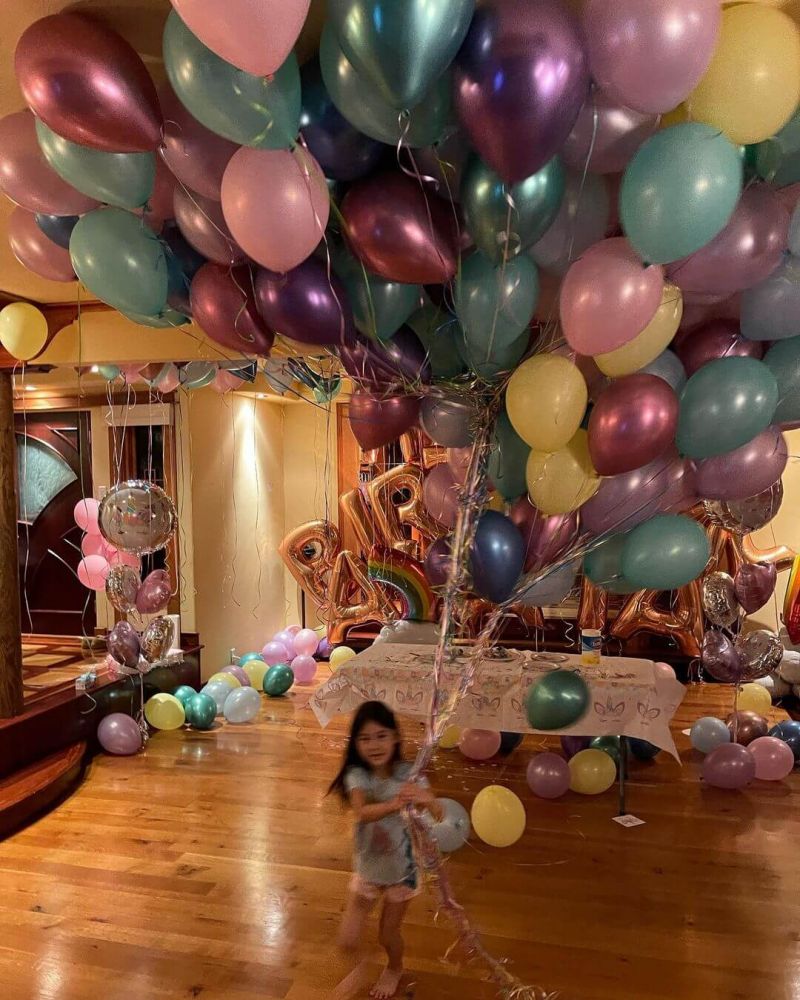 陳冠希和老婆以大量氣球裝飾房間，能夠媲美童話中的夢幻屋。