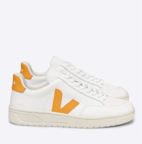 Veja Women's V-12 Leather Trainers - Extra White/Ouro 原價 HK$1236 | 特價 HK$964  | 香港門市價 HK$1490【62折】