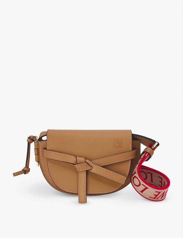 LOEWE Mini Gate Dual leather shoulder bag香港門市價錢：HK$14,950 | Selfridges網購價：HK$12,050【香港價8折】