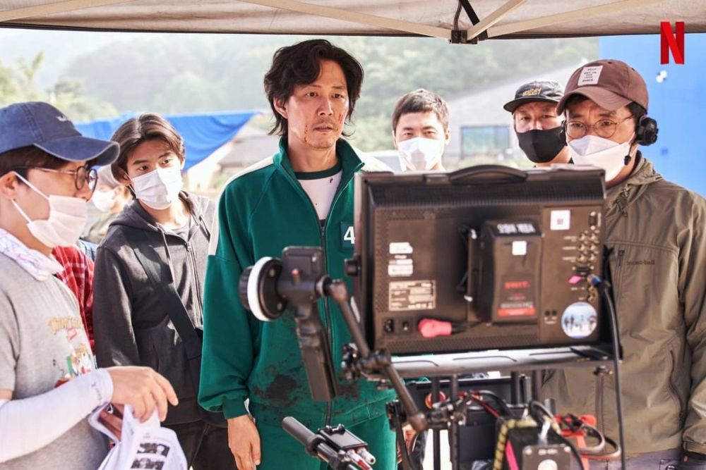 導演黃東赫曾透露，沒想到劇集會大受歡迎，拍攝時身兼導演、編劇、製作人，讓他耗盡體力和腦力，甚至因為壓力太大導致掉了6顆牙。