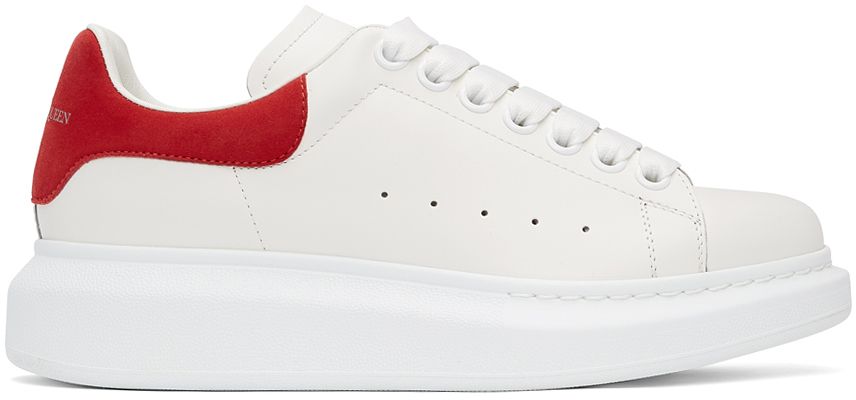 White & Red Oversized Sneakers | 原價 HK$ 4600 | 現售 HK$ 3588 (22% OFF)