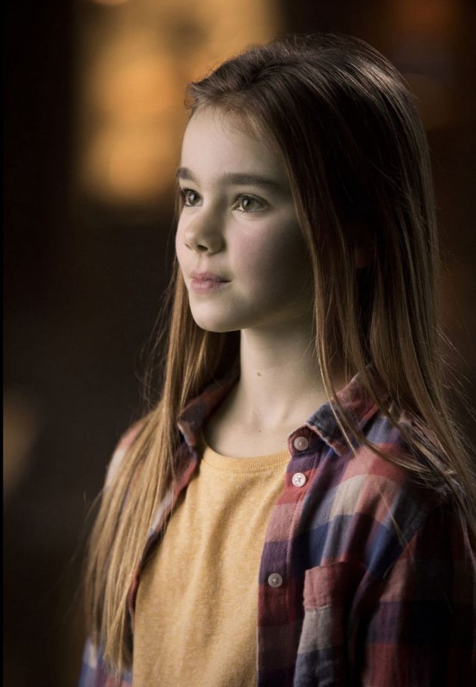 Isabella十二歲加入侏羅紀系列，在2018年《侏羅紀世界：迷失國度》飾演複製人 Maisie Lockwood一角，收穫大量好評。