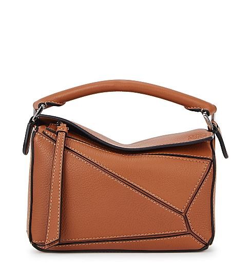 LOEWE Puzzle mini brown leather cross-body bag香港門市價錢：HK$17,600 | 網購價：HK$ 15,950【香港價9折】