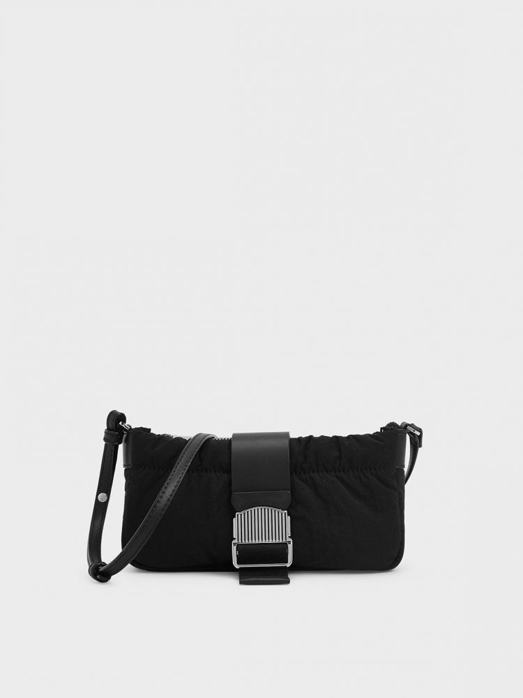 CHARLES & KEITH黑色手袋推薦9. Aspen金屬釦帶抓皺單肩包 原價HK$469 | 特價HK$319。