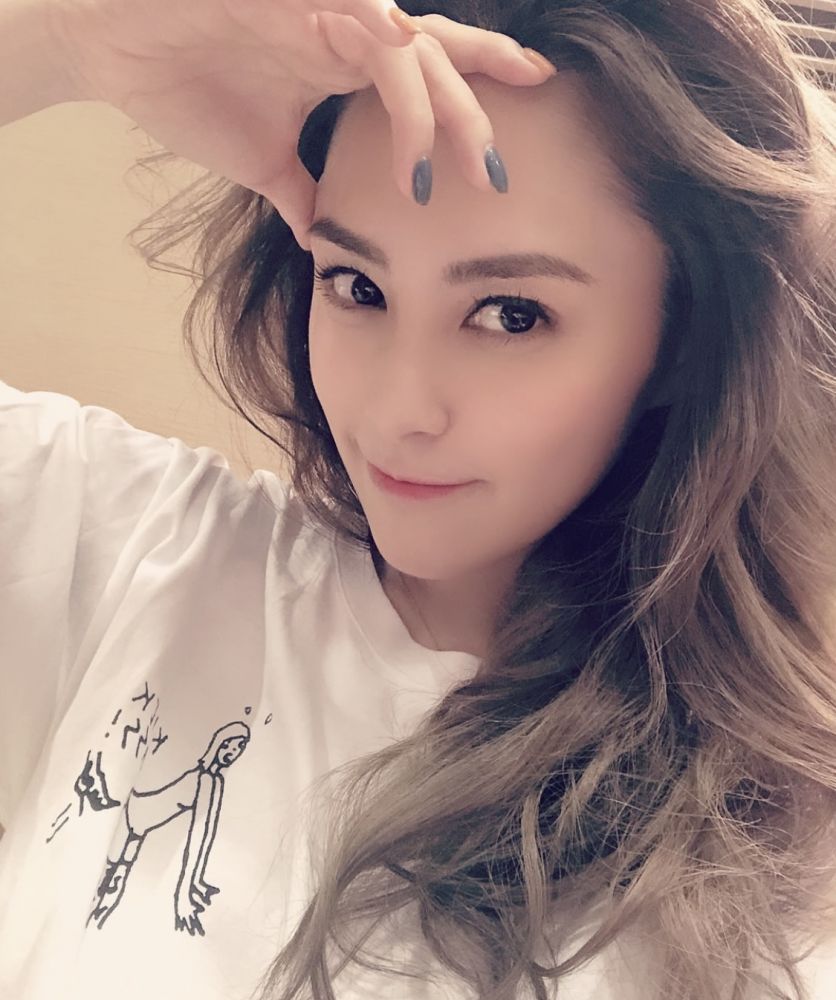 阿嬌內地拍劇最新古裝造型曝光！獲讚「最美人母」眼神有戲！ 