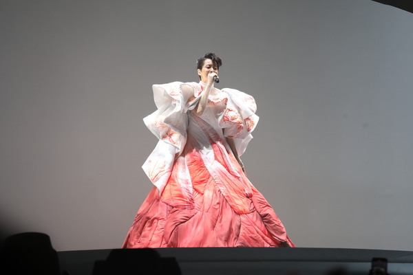 DJ梁文禮私人FB狂數梁詠琪演唱會 「佢唱得差其實都預咗」被斥雙面人