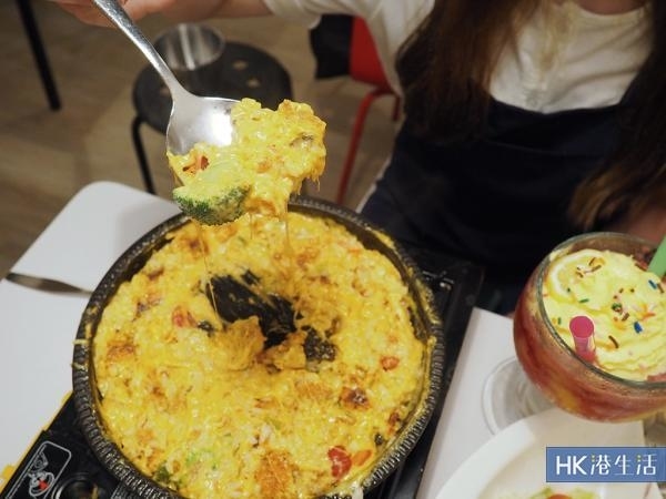 三重芝士炸雞山！首爾弘大人氣店登陸尖沙咀