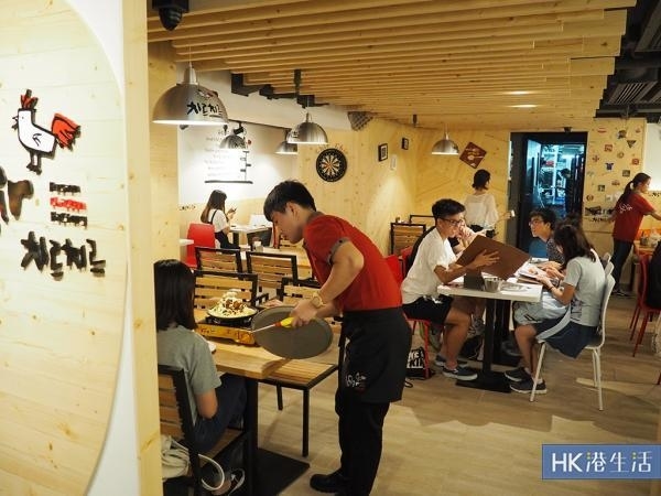 三重芝士炸雞山！首爾弘大人氣店登陸尖沙咀