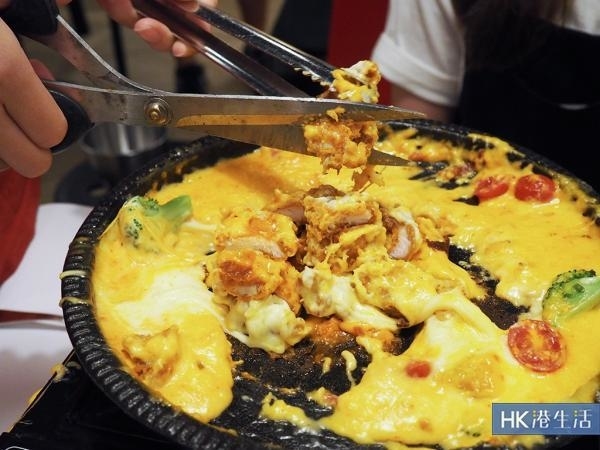 三重芝士炸雞山！首爾弘大人氣店登陸尖沙咀