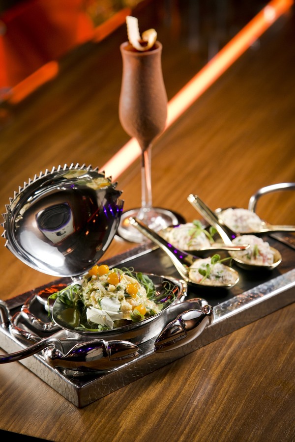 「智慧型」酒吧～中西 Cocktail  x 多國菜！