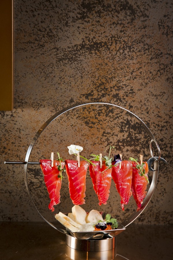 「智慧型」酒吧～中西 Cocktail  x 多國菜！