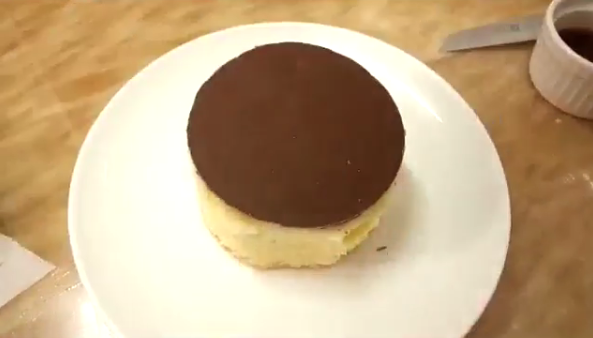 情人節小煮意~朱古力果醬流心小蛋糕!