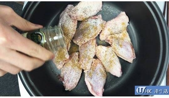加餸之選！自家製土匪雞翼
