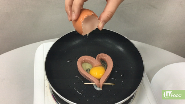 情人節甜蜜早餐～愛心腸蛋多士！