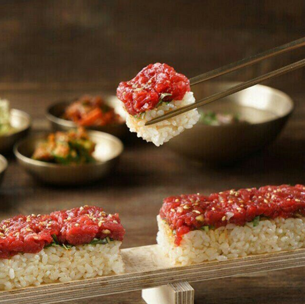 生牛肉愛好者必試～韓國55cm長生牛肉壽司！