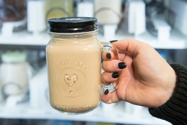 半熟蛋糕店 推自助甜品售賣機