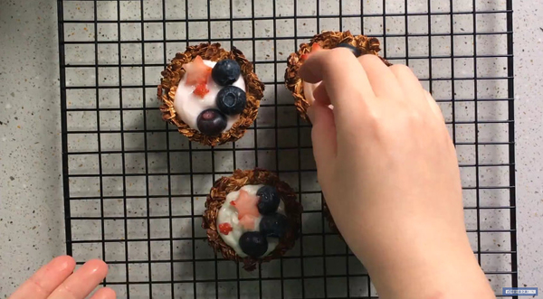 燕麥新食法~迷你雜果乳酪撻！