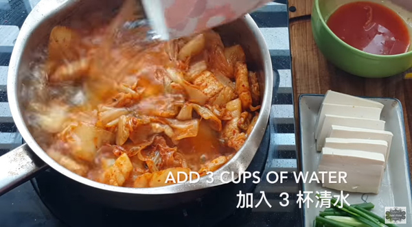 歷久不衰 韓國經典泡菜湯