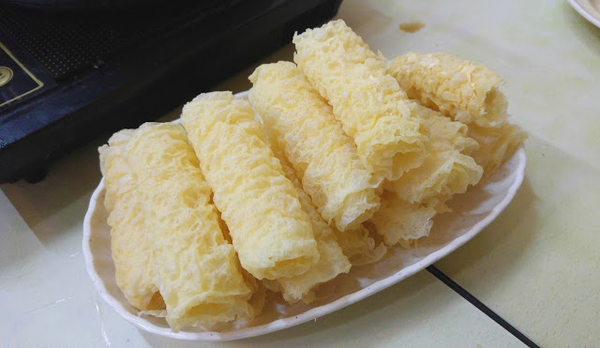 食鮮甜鮑魚、象拔蚌、蟶子　佐敦皮蛋粥底海鮮鍋小店