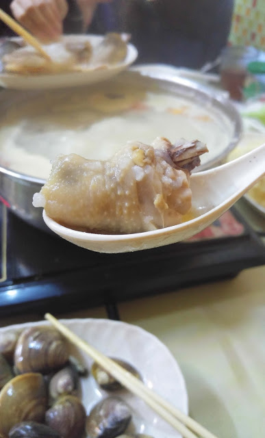 食鮮甜鮑魚、象拔蚌、蟶子 佐敦皮蛋粥底海鮮鍋小店